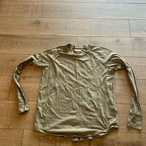 We the Free medium Large olive Green long sleeve t shirt blouse